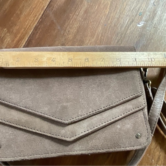 Miztique Purse Tan Beige Faux Suede Over Shoulder Bag Chevron - Picture 14 of 14